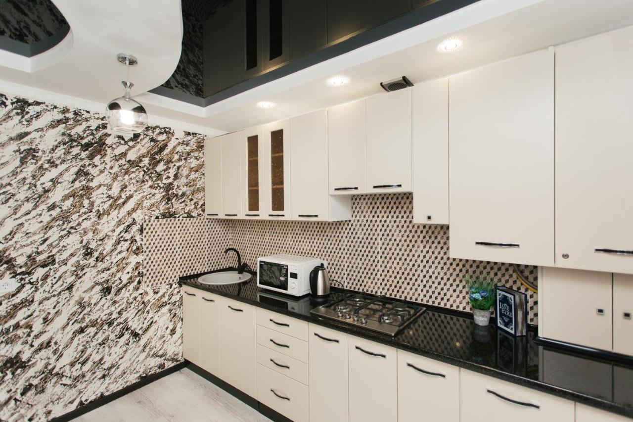 סומי De Luxe Apartments Centr Illinskaya מראה חיצוני תמונה