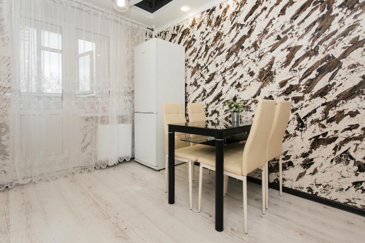 סומי De Luxe Apartments Centr Illinskaya מראה חיצוני תמונה